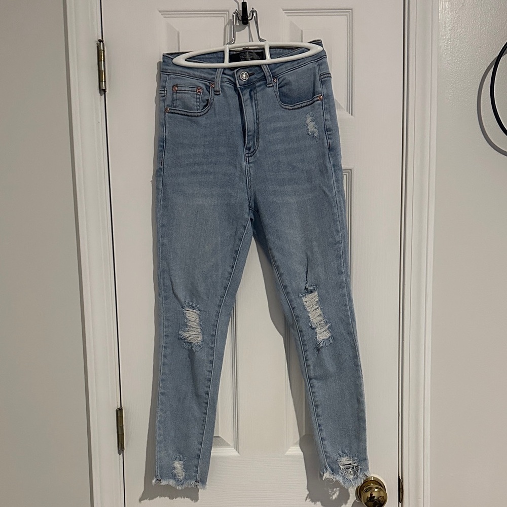 Light Wash Skinny Ripped Women's Jeans